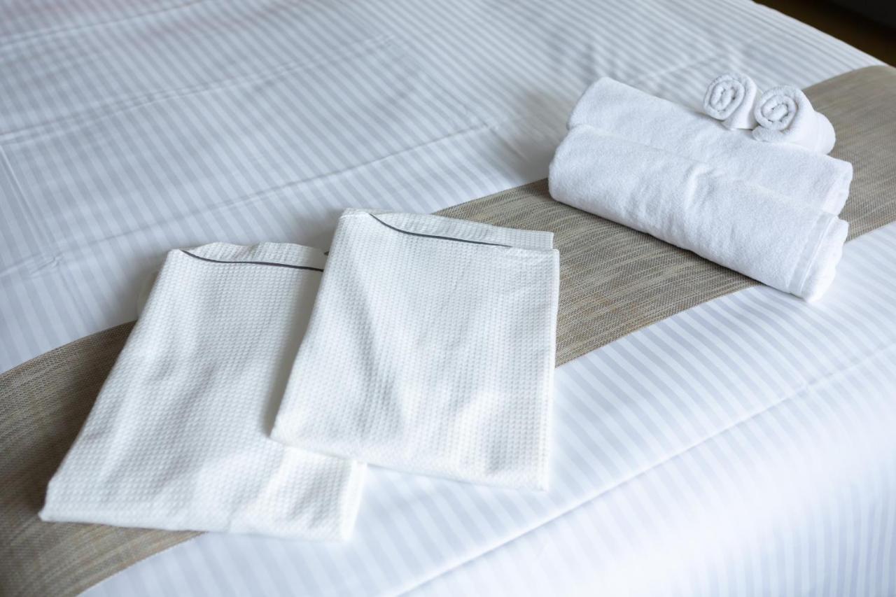 Oyo Infinity Hotel Hakata Chuo Fukuoka  Ngoại thất bức ảnh